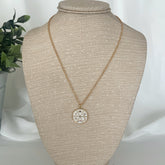 Collar Moneda blanca enchapado en oro 18k
