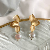 Aretes primavera perla dorado blanco