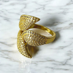 Anillo de Hojas Dorado con Circonias ajustable