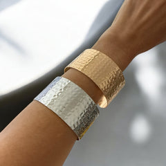 Brazalete Labrado de Acero Inoxidable Dorado y Plateado