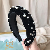 Diadema velvet negra con apliques