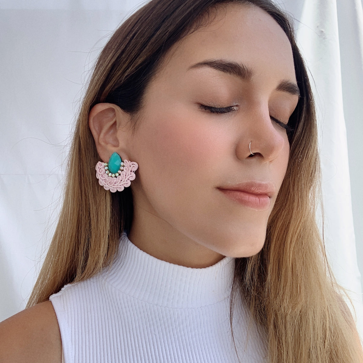 Aretes Adriana turquesa y rosado