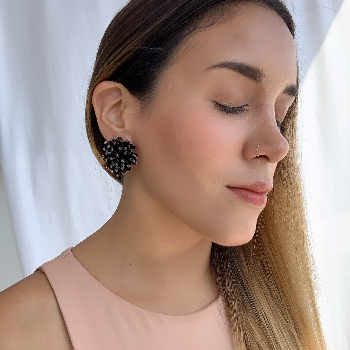 Aretes azaleia negro