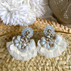 Aretes Uma,  bordados a Mano color blanco hueso