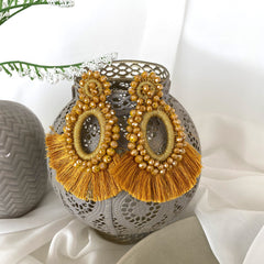 Aretes Alexandra bordados mostaza