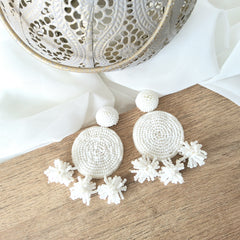 Aretes polka blanco