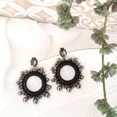 Aretes Cascabel negro