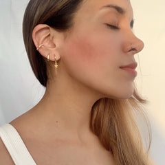 Cuff eslabones y circones en plata 925 bañado en oro 18k