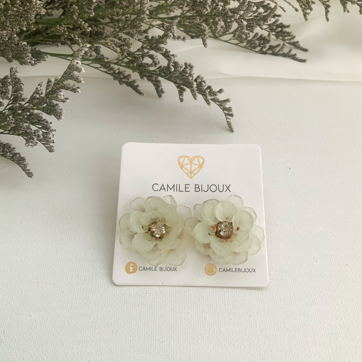Mini aretes flores beige