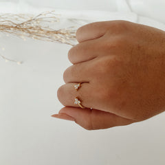 Anillo trébol de circones ajustable en plata 925 bañado en oro 18k