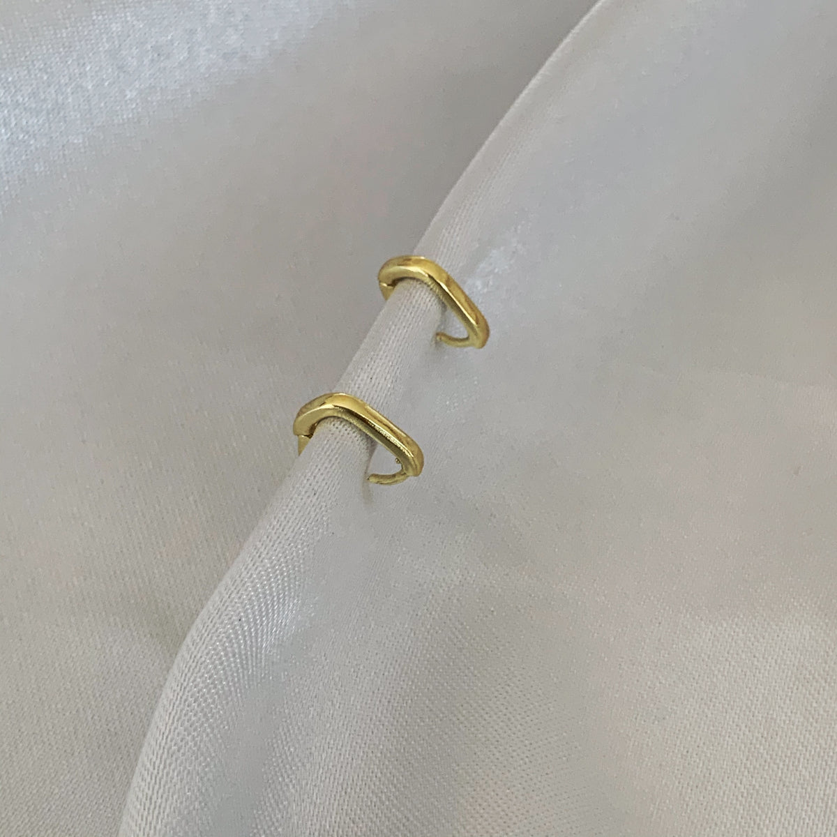 Mini aretes rectangulares plata 925 bañada en oro 18k