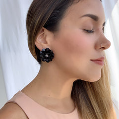 Aretes flor negro