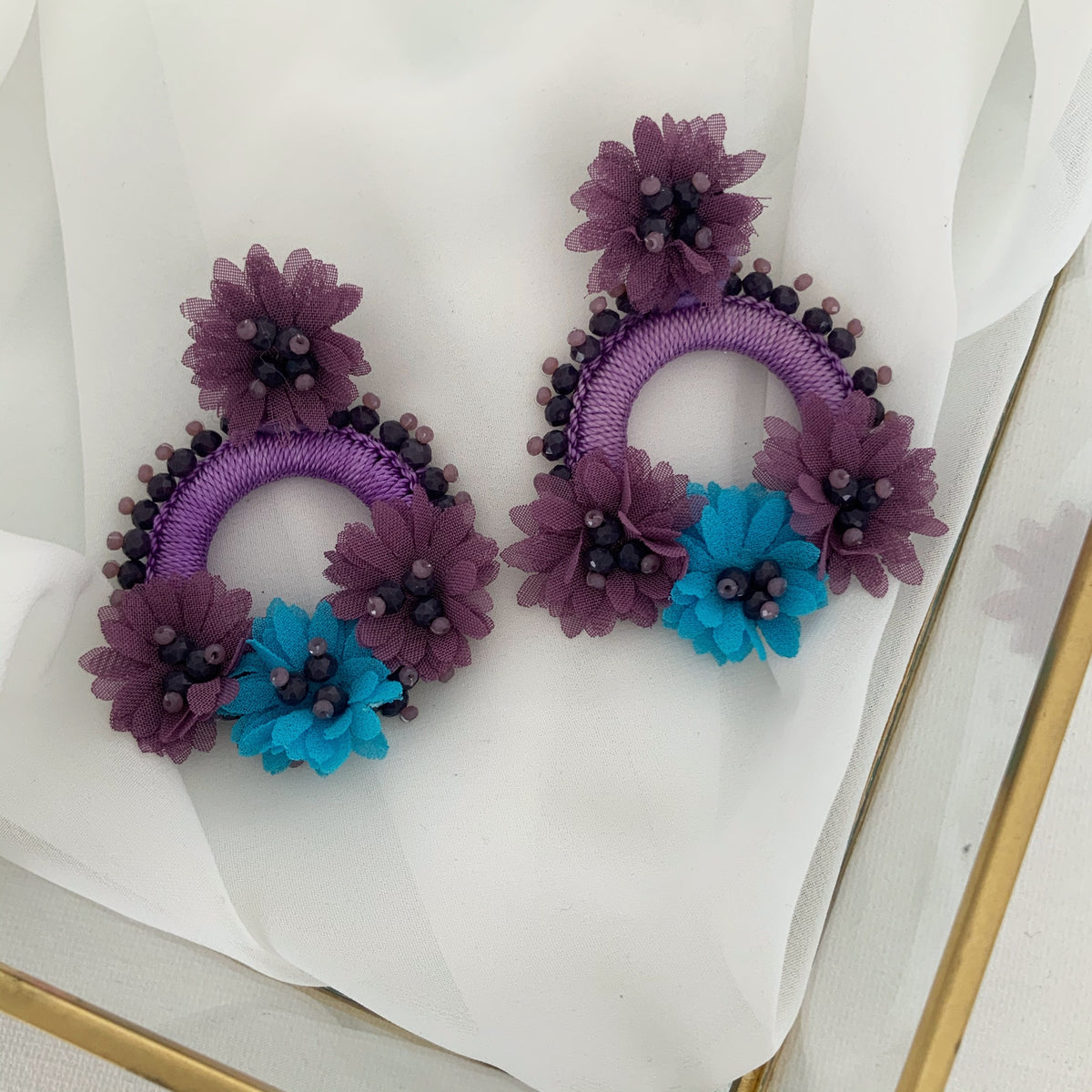 Aretes Bárbara morado turquesa