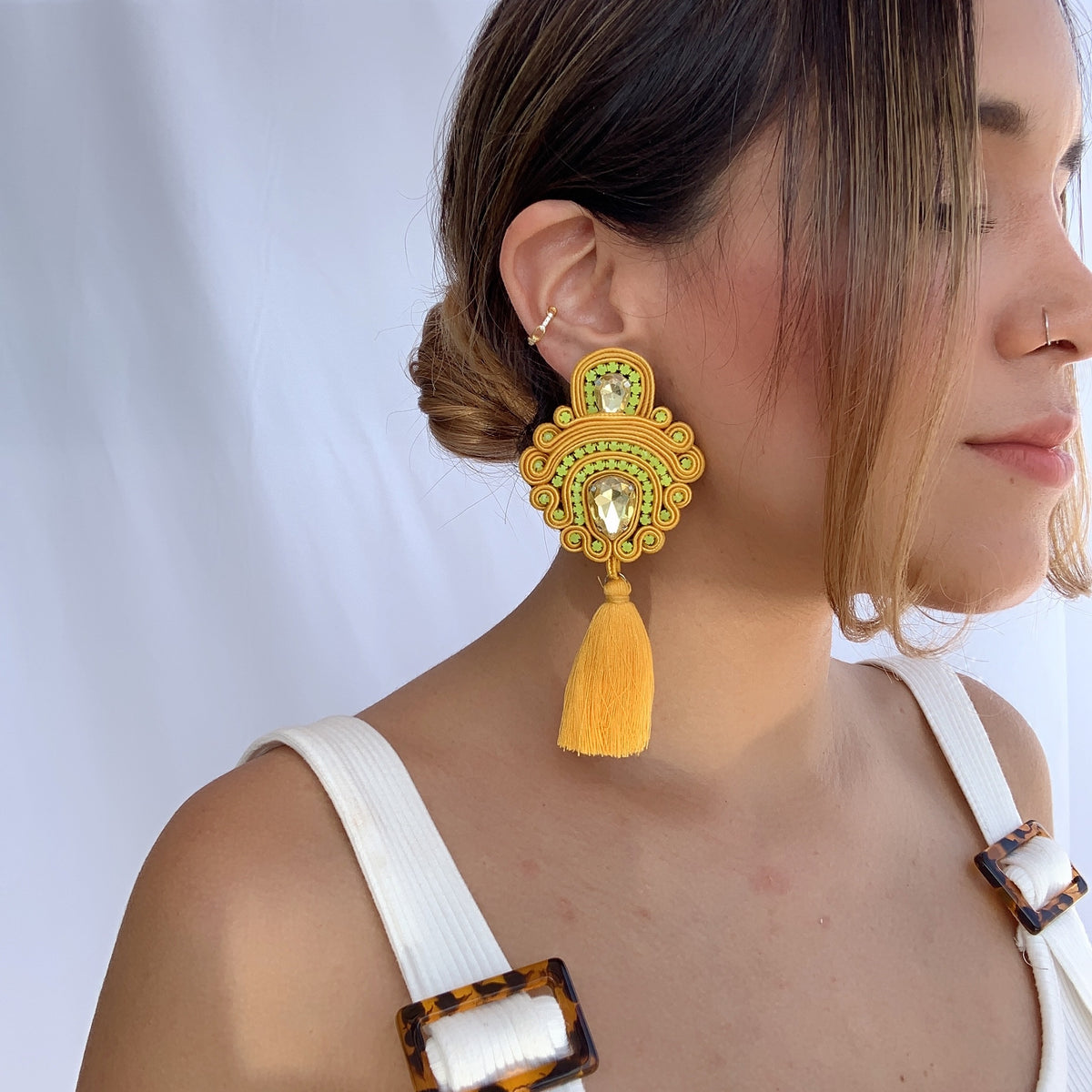 Aretes Roberta mostaza