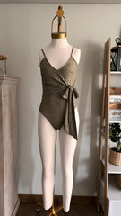 Body lazo dorado talla standard