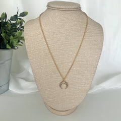 Collar Media luna multicolor enchapado en oro 18k