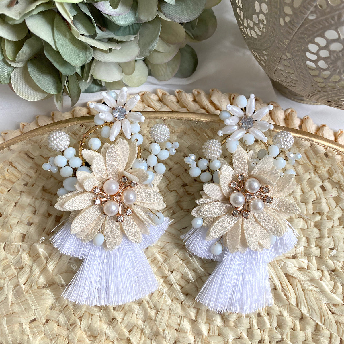 Aretes Fiorella blanco