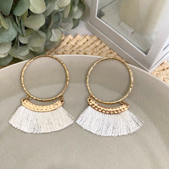 Aretes argolla fleco blanco hueso