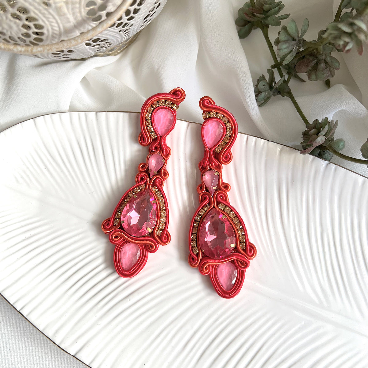 Aretes Helena fucsia