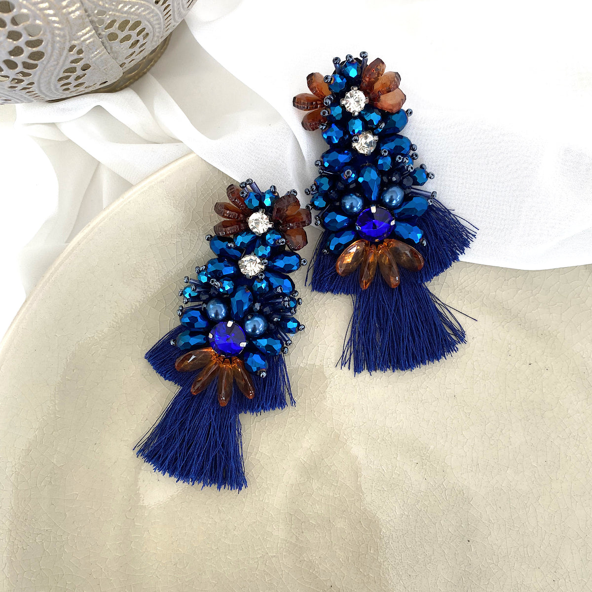 Aretes Sirena bordados azul oscuro marino
