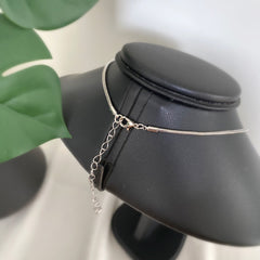 Collar corbata cadena plateada