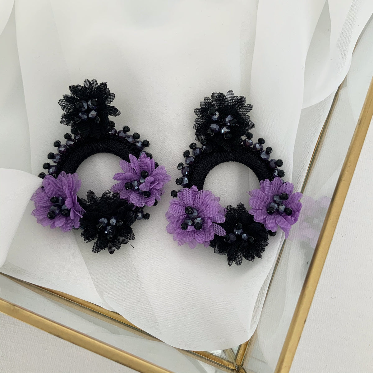 Aretes Bárbara negro morado