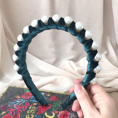 Diadema big Pearl velvet verde oscuro