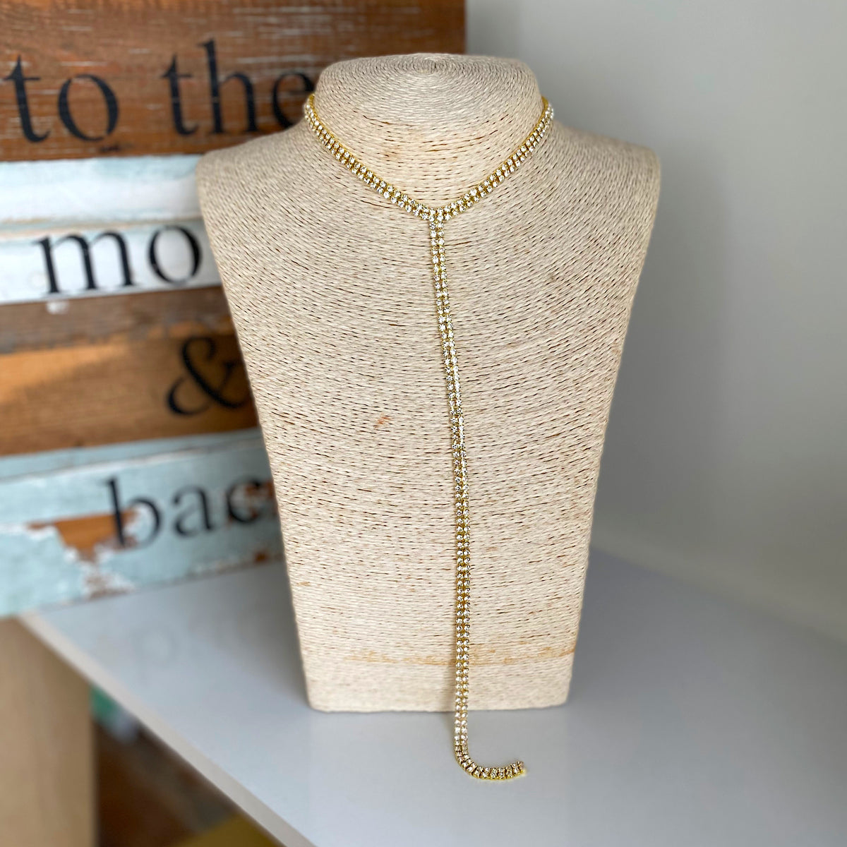 Collar lariat full circones engaste dorado