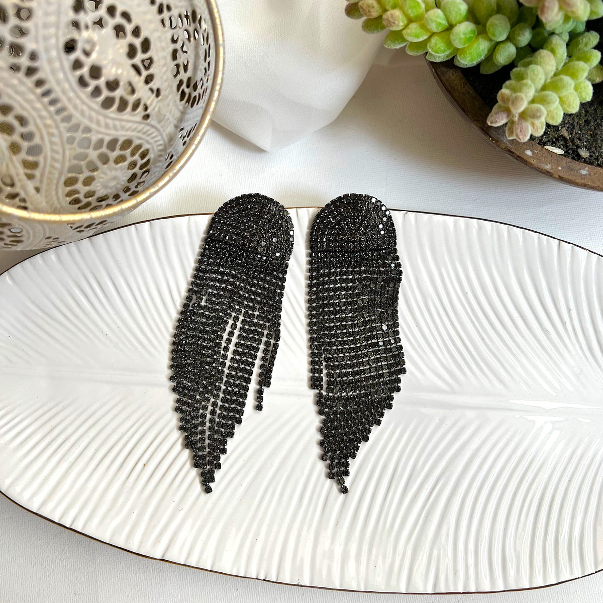 Aretes fringe circonia negro, plomo oscuro