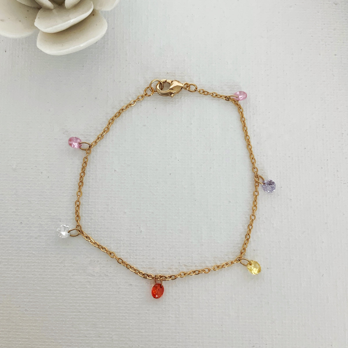 Pulsera crystal dots enchapada en oro 18k
