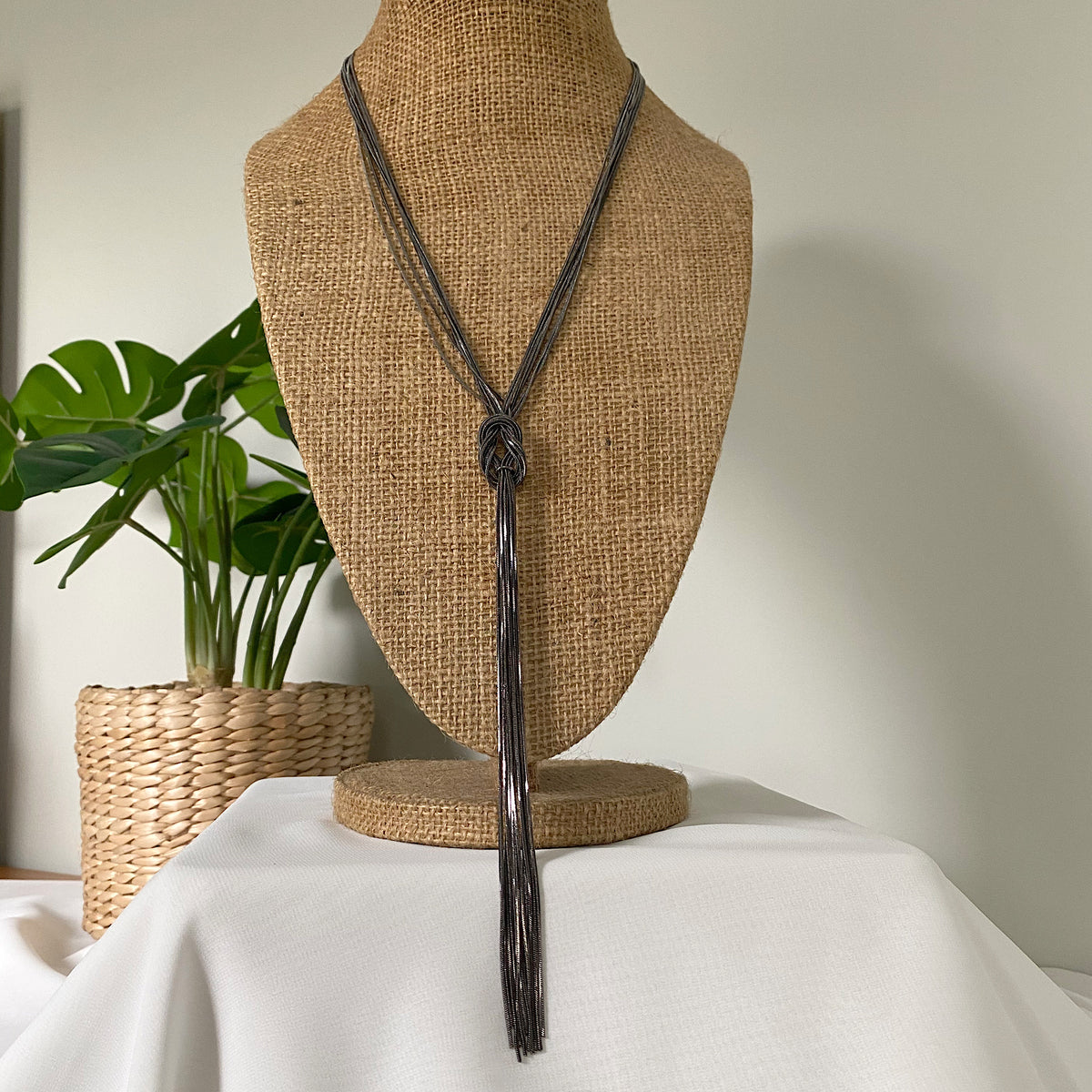 Collar nudo multicadena largo plomo