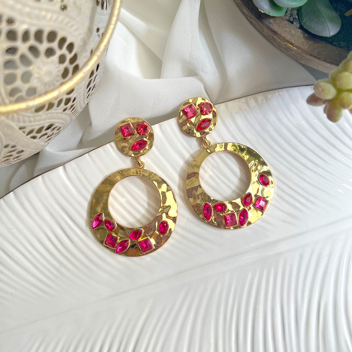 Aretes Grace dorado fucsia