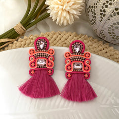 Aretes hecho a mano fuccia flecos rosado