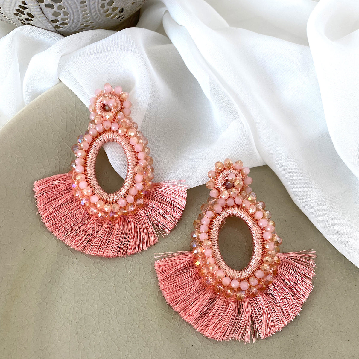 Aretes Alexandra bordados palo rosa