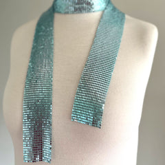 Collar bufanda malla metalica celeste