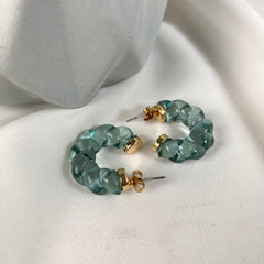 Aretes argollas acrílicas twist celeste