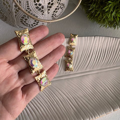 Aretes Marcela dorados con piedra facetada