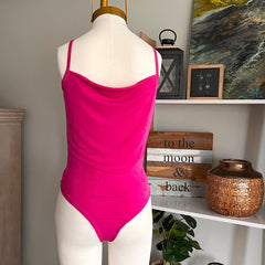 Body Almendra fucsia talla standard