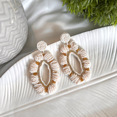 Aretes Moana mostacilla bordados hueso