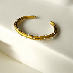 pulsera-dorada-perlas-incrustadas-camile-bijoux.jpg