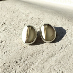 Aretes de acero plateado 2.5 cm x 2 cm minimalista