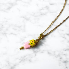 Collar de Acero Bañado en Oro con Dije de Helado